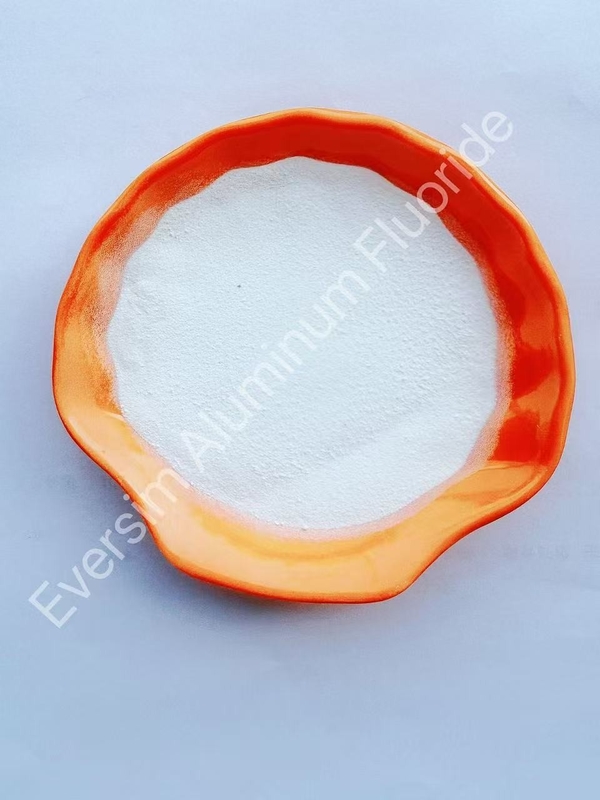 Химические продукты Молекулярная масса 83,98 CAS7784-18-1 Фторид алюминия Альф3 для потока керамической глазури