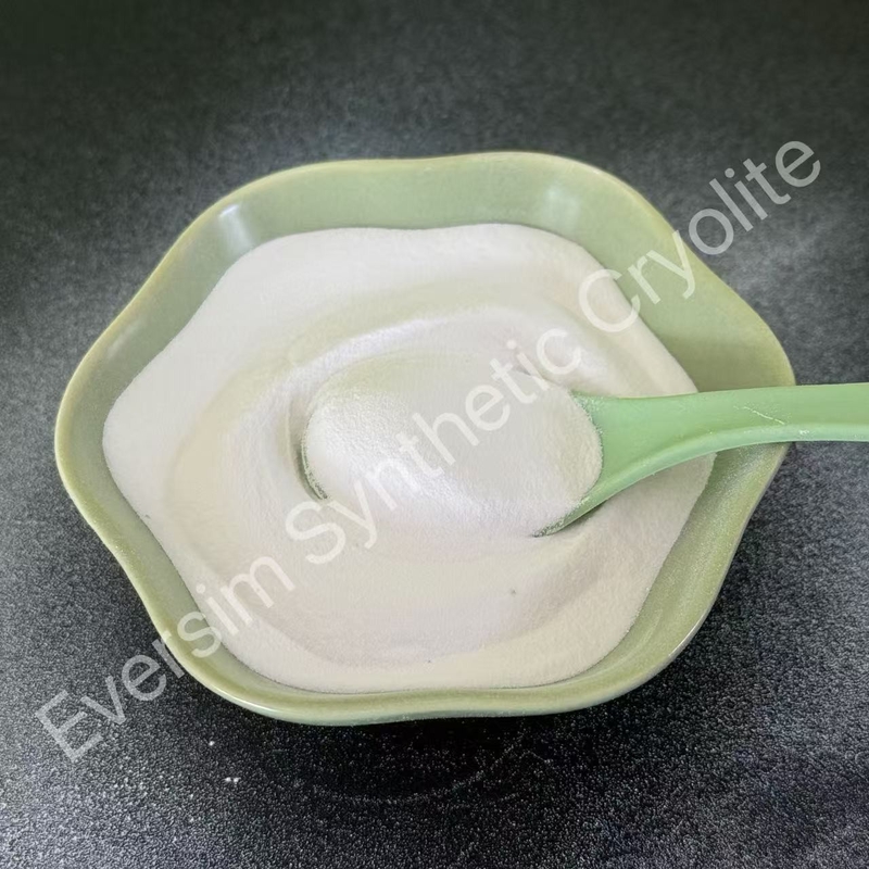 Химический продукт высочайшего качества CAS13775-53-6 Белый песчаный синтетический криолит для электролитической алюминиевой промышленности